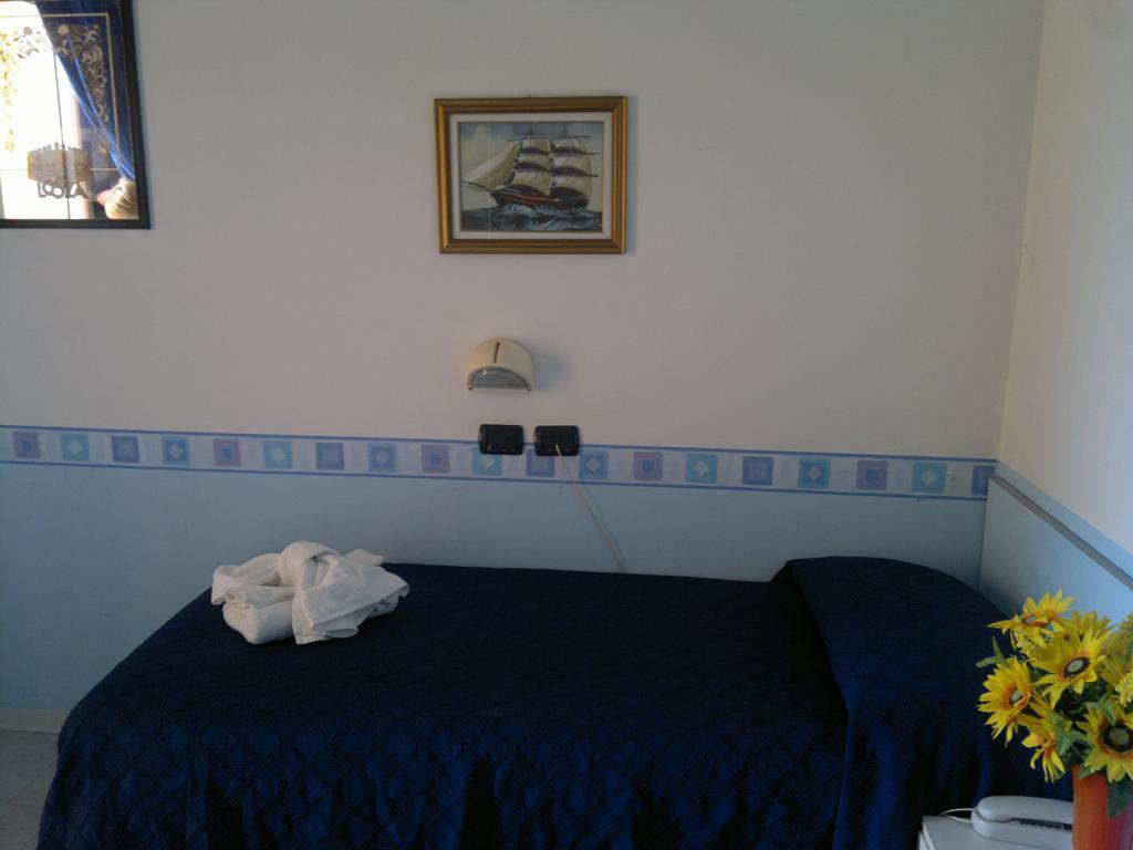 Hotel Saxon Rimini Room photo