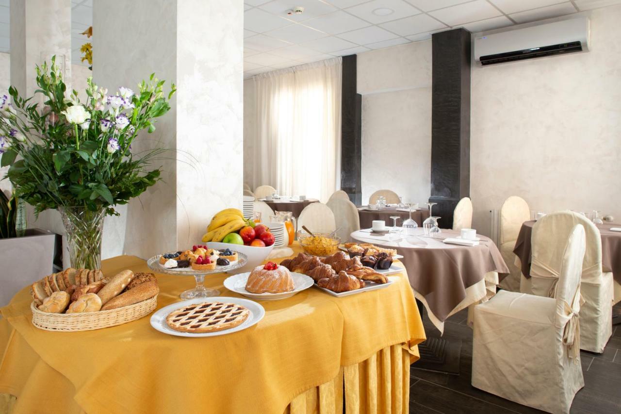 Hotel Saxon Rimini Exterior photo